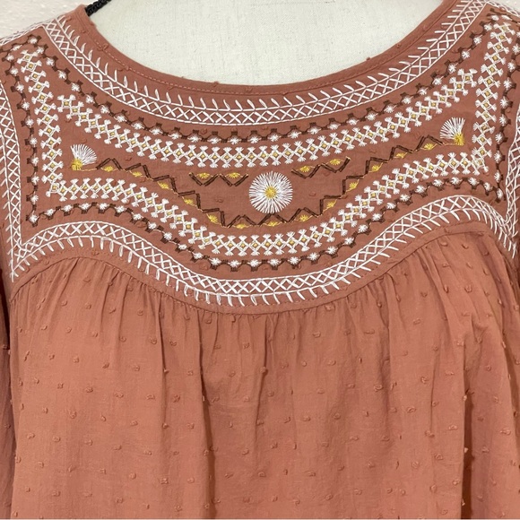 Max Studio Women’s Embroidered Peasant Blouse Swiss Dot Top Size Large - Picture 4 of 10